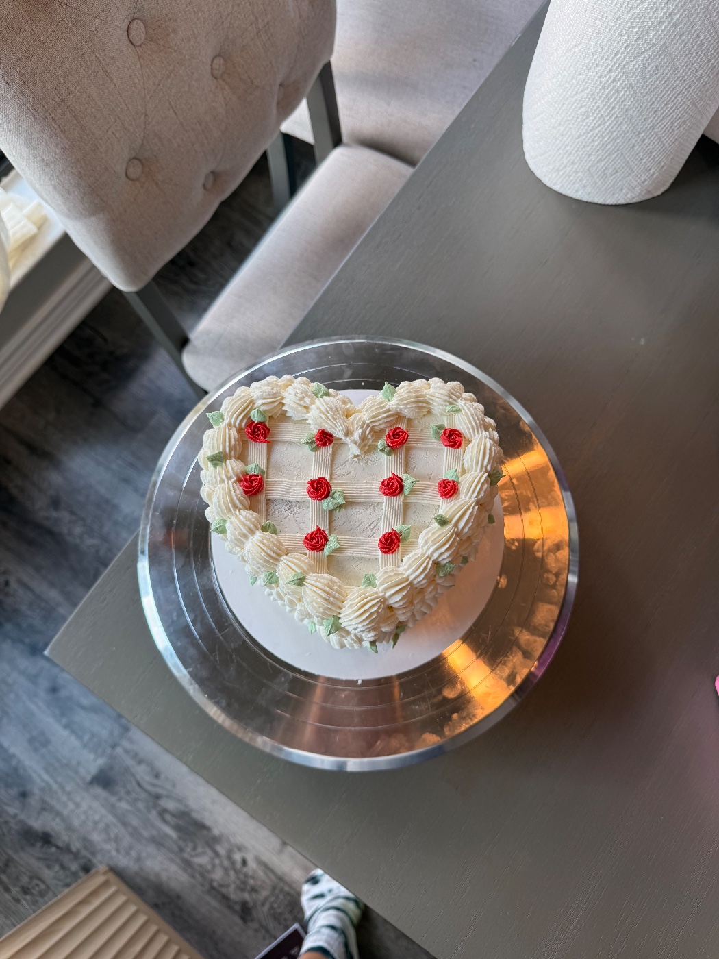 Red Rose Cake — photo 1