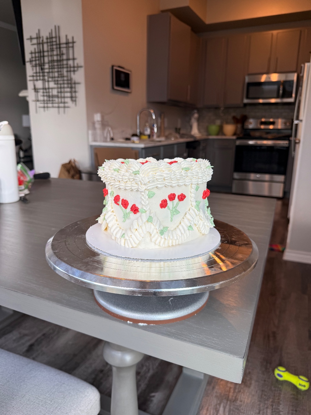 Red Rose Cake — photo 3
